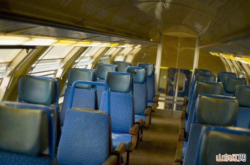 火车硬座如何充电