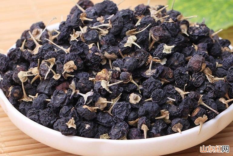 黑枸杞为什么泡水颜色不一样