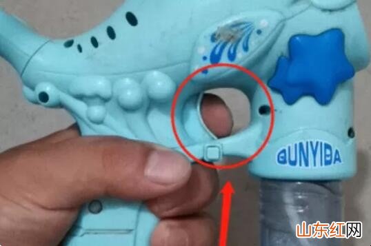 泡泡机怎么使用