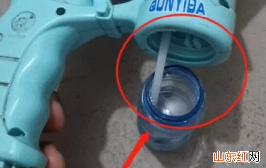 泡泡机怎么使用