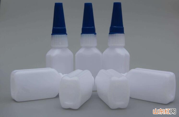 手被胶水粘住怎么办