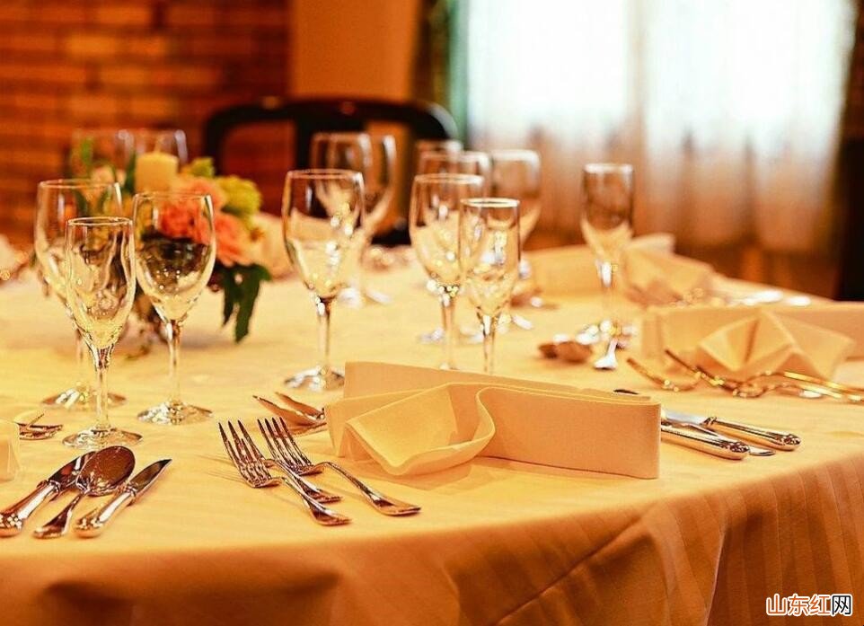 订婚宴请哪些人