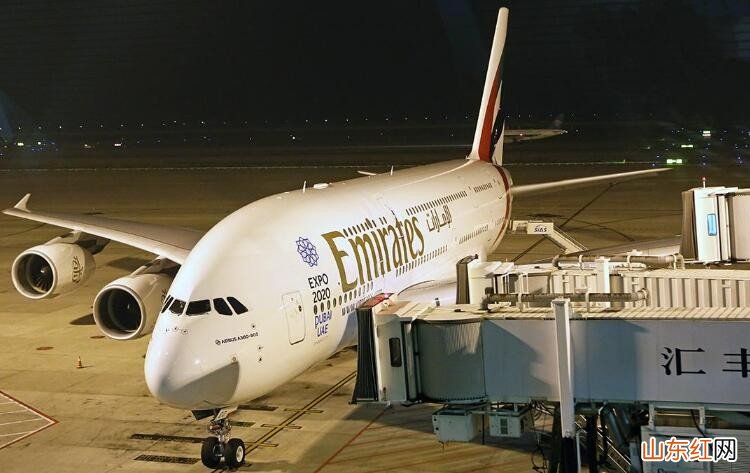 坐飞机一般提前多久到机场合适