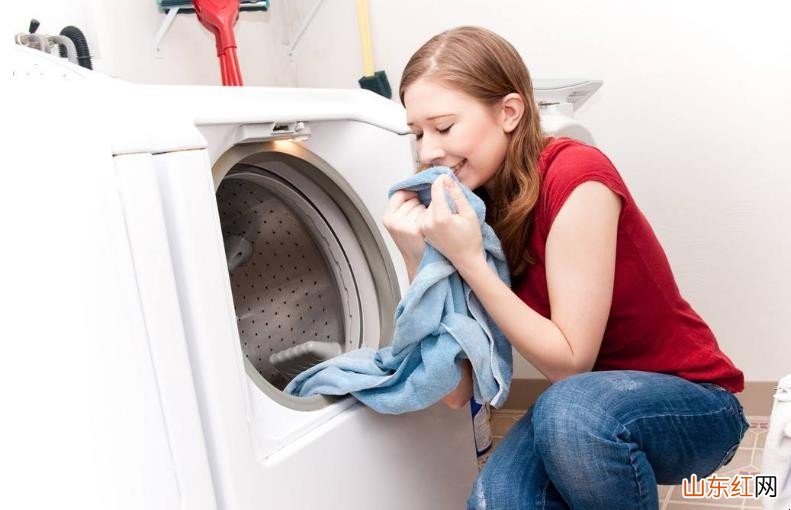 牛仔衣服有味道怎么去除