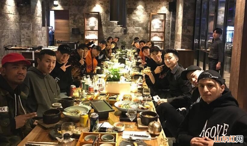 公司聚餐适合吃哪些食物