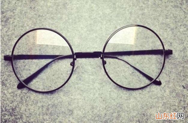 眼镜框怎么选择