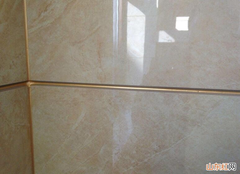 瓷砖上的胶怎么去除