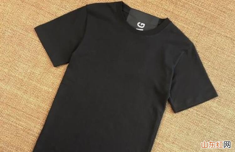 黑t恤发红如何再变黑