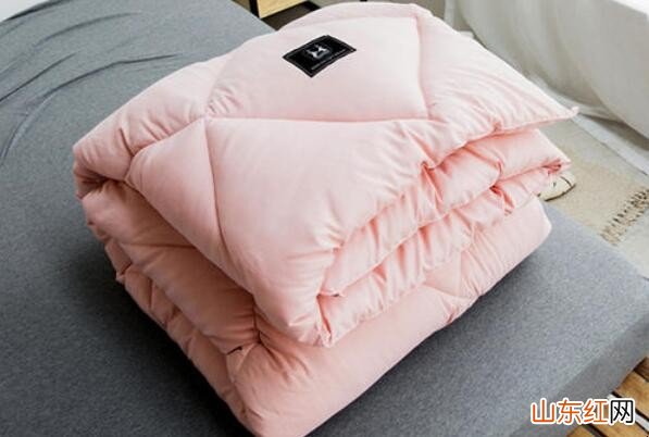 被子有灰尘如何打理