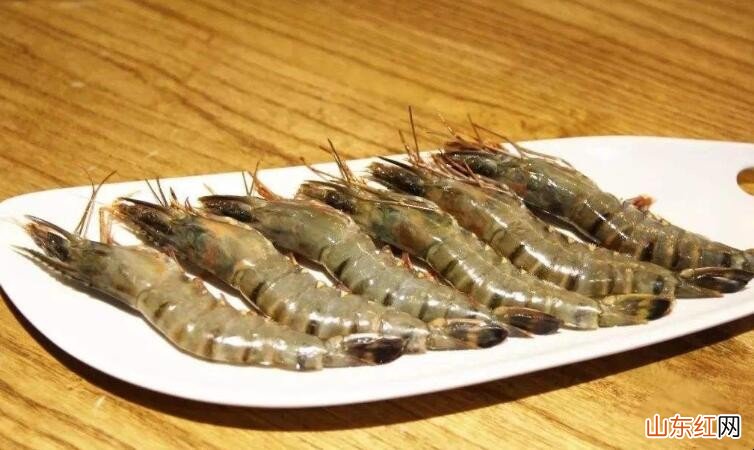 草虾和斑节虾有什么区别