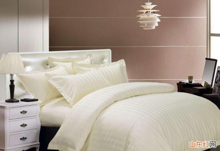 怎样去除白床单上的污垢