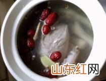 眉豆鸡脚汤的做法 鸡脚软糯汤水香甜配饭最佳