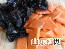 木耳炒胡萝卜的做法 8步做出美味木耳炒胡萝卜