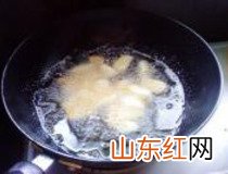拔丝山药怎么做 家常拔丝山药简单做法糖壳又薄又脆