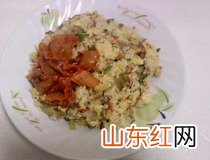 蛋炒饭怎么做好吃 三丁蛋炒饭简单一人食料理