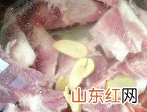 山药排骨汤 铁棍山药排骨汤简单做法