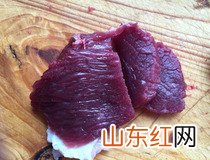 红烧牛肉怎么做好吃又嫩 红烧牛肉的简单做法