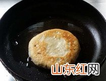 南瓜馅饼做法 黄金南瓜馅饼香脆软糯做法介绍