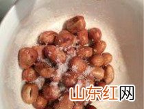 微波炉烤花生 如何用微波炉烤花生？